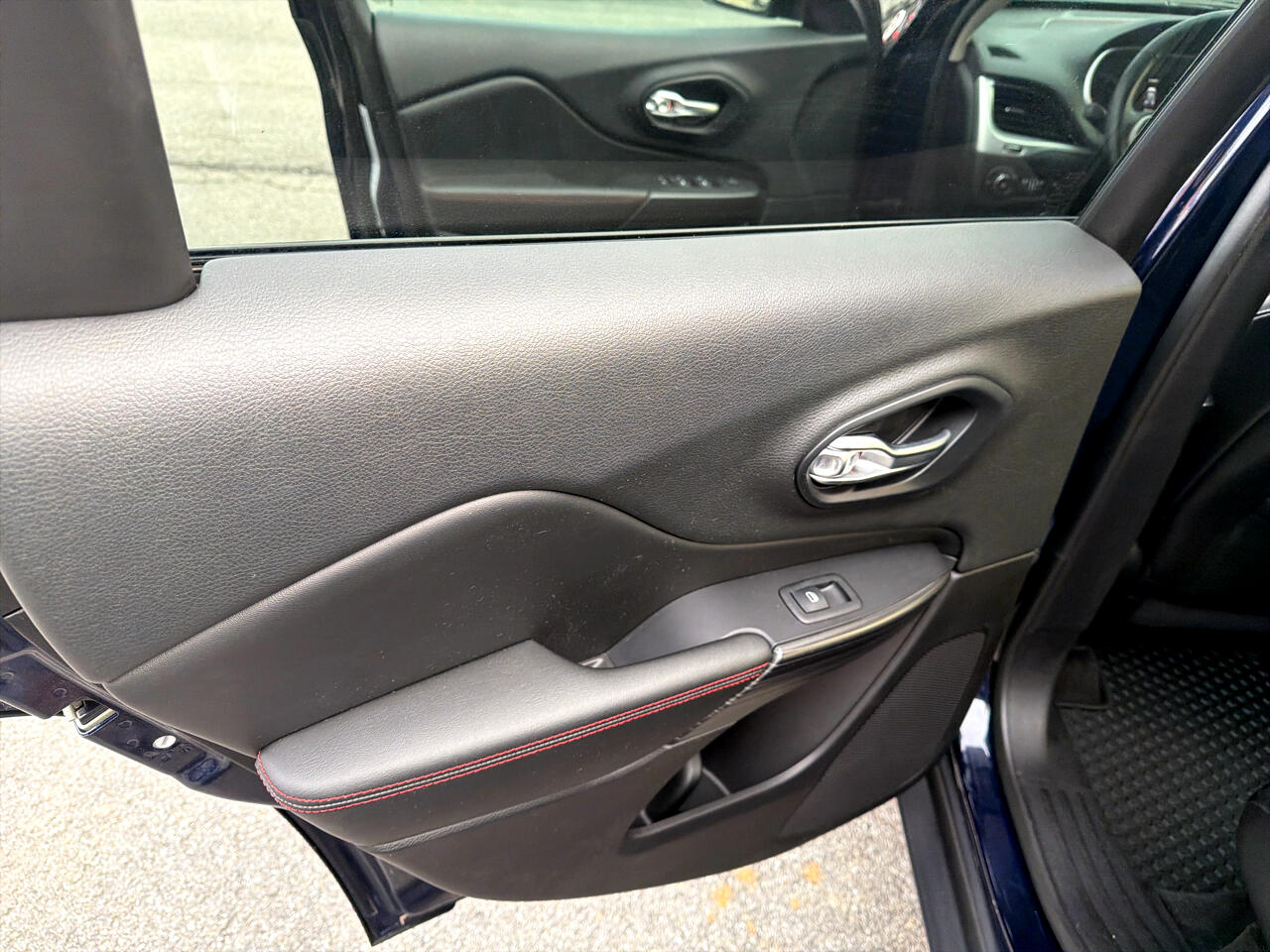 Jeep Cherokee 4WD 4dr Trailhawk 2015