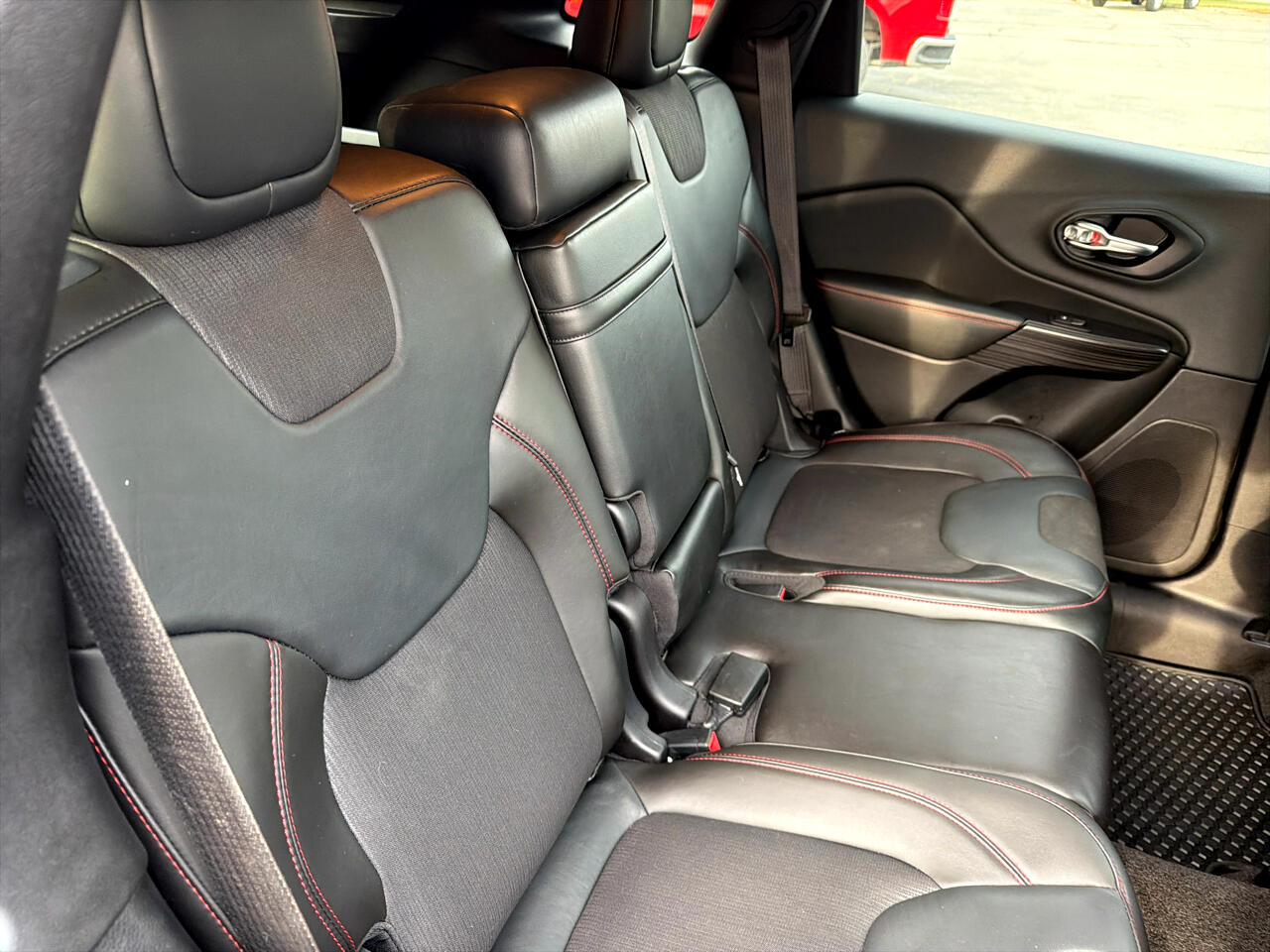 Jeep Cherokee 4WD 4dr Trailhawk 2015