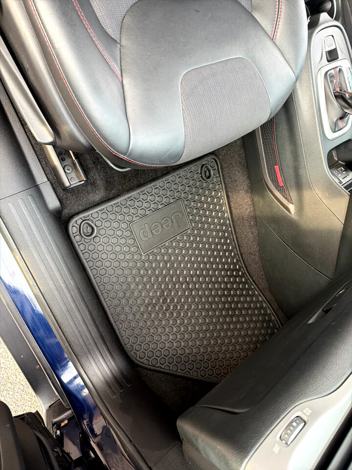 Jeep Cherokee 4WD 4dr Trailhawk 2015