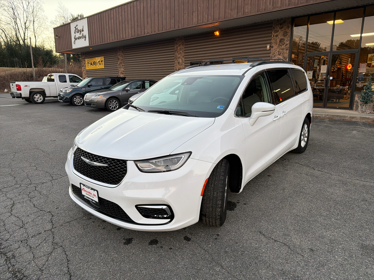 Chrysler Pacifica Touring L FWD 2022