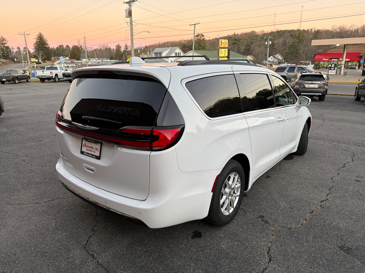 Chrysler Pacifica Touring L FWD 2022