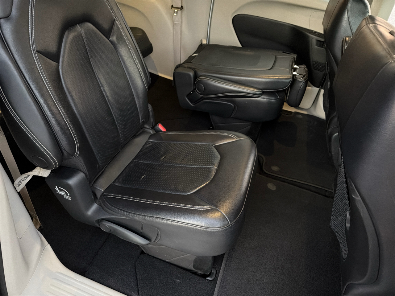 Chrysler Pacifica Touring L FWD 2022