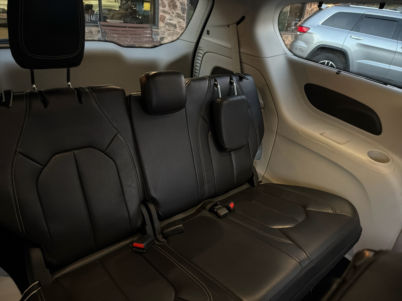 Chrysler Pacifica Touring L FWD 2022