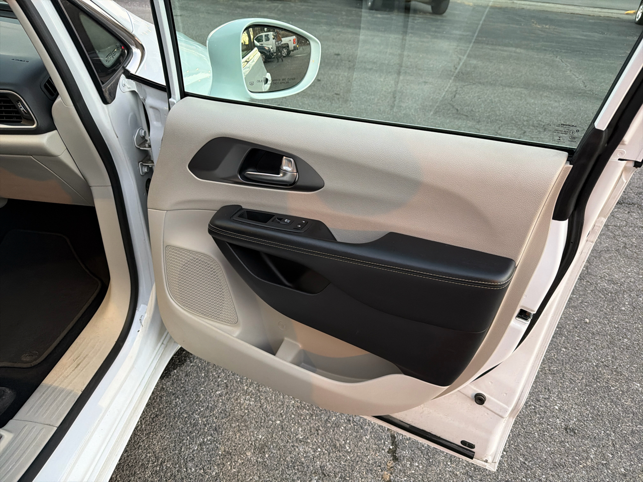 Chrysler Pacifica Touring L FWD 2022