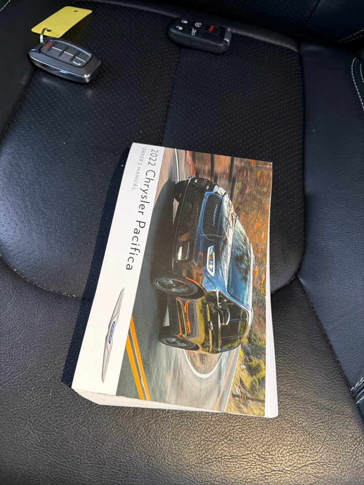 Chrysler Pacifica Touring L FWD 2022