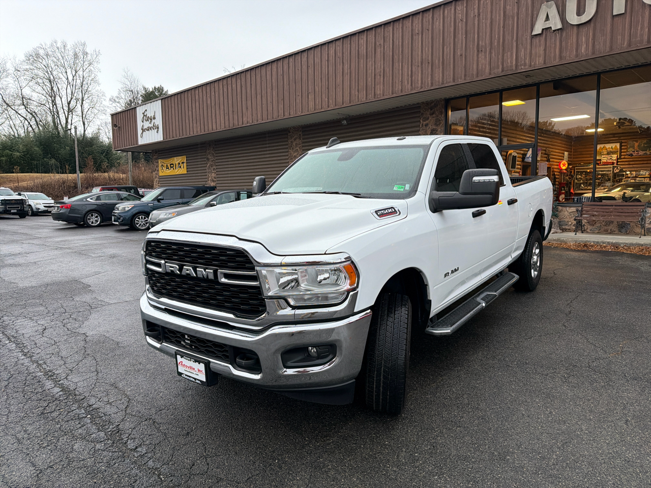 RAM 2500 Big Horn 4x4 Crew Cab 6'4" Box 2024