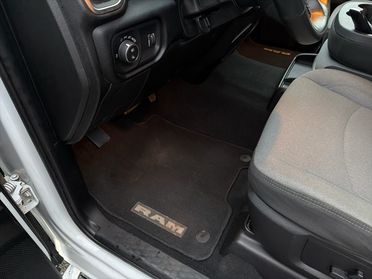 RAM 2500 Big Horn 4x4 Crew Cab 6'4" Box 2024