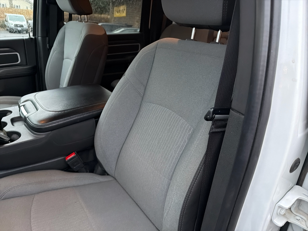 RAM 2500 Big Horn 4x4 Crew Cab 6'4" Box 2024