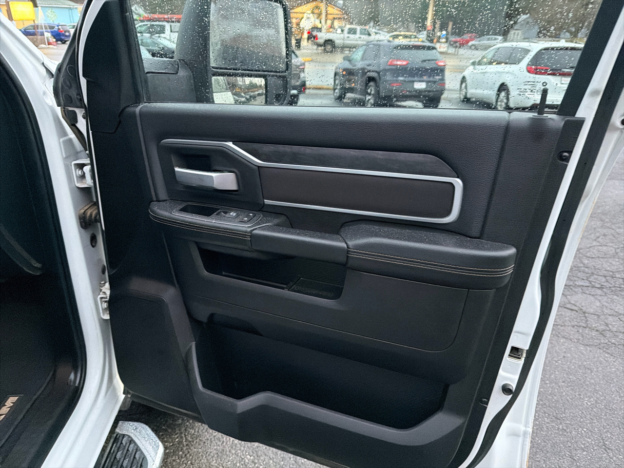 RAM 2500 Big Horn 4x4 Crew Cab 6'4" Box 2024