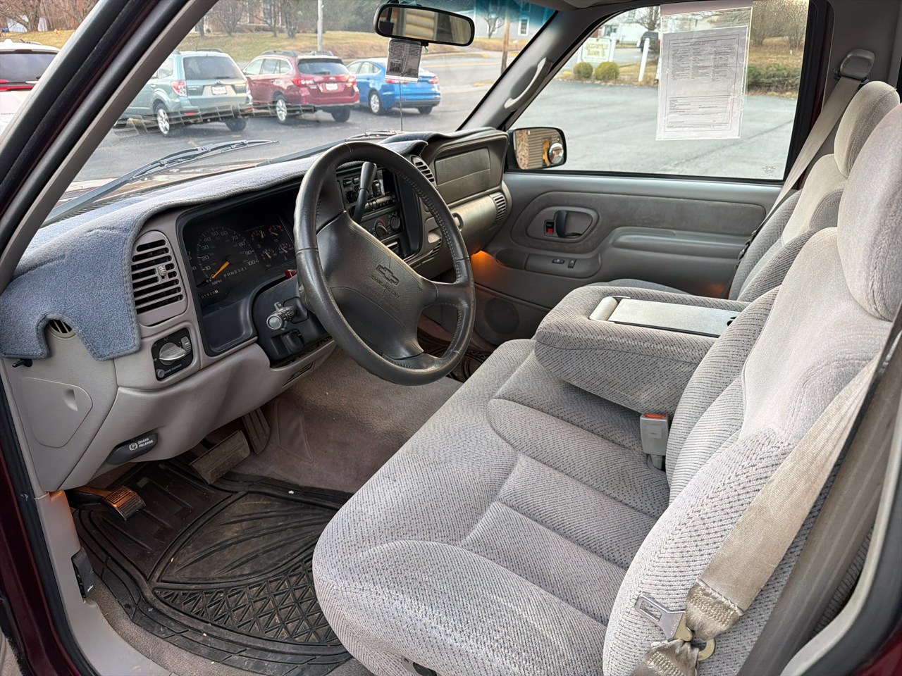 Chevrolet C/K 1500 Reg Cab 117.5" WB 4WD 1997