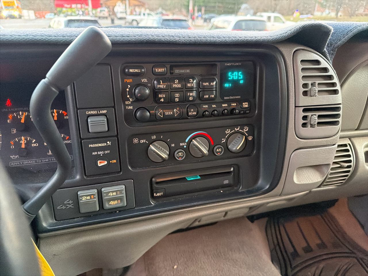 Chevrolet C/K 1500 Reg Cab 117.5" WB 4WD 1997