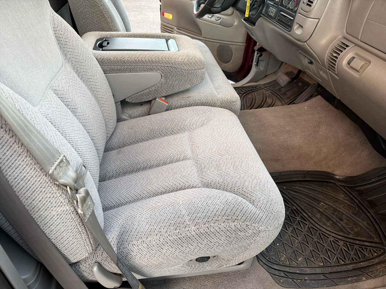 Chevrolet C/K 1500 Reg Cab 117.5" WB 4WD 1997