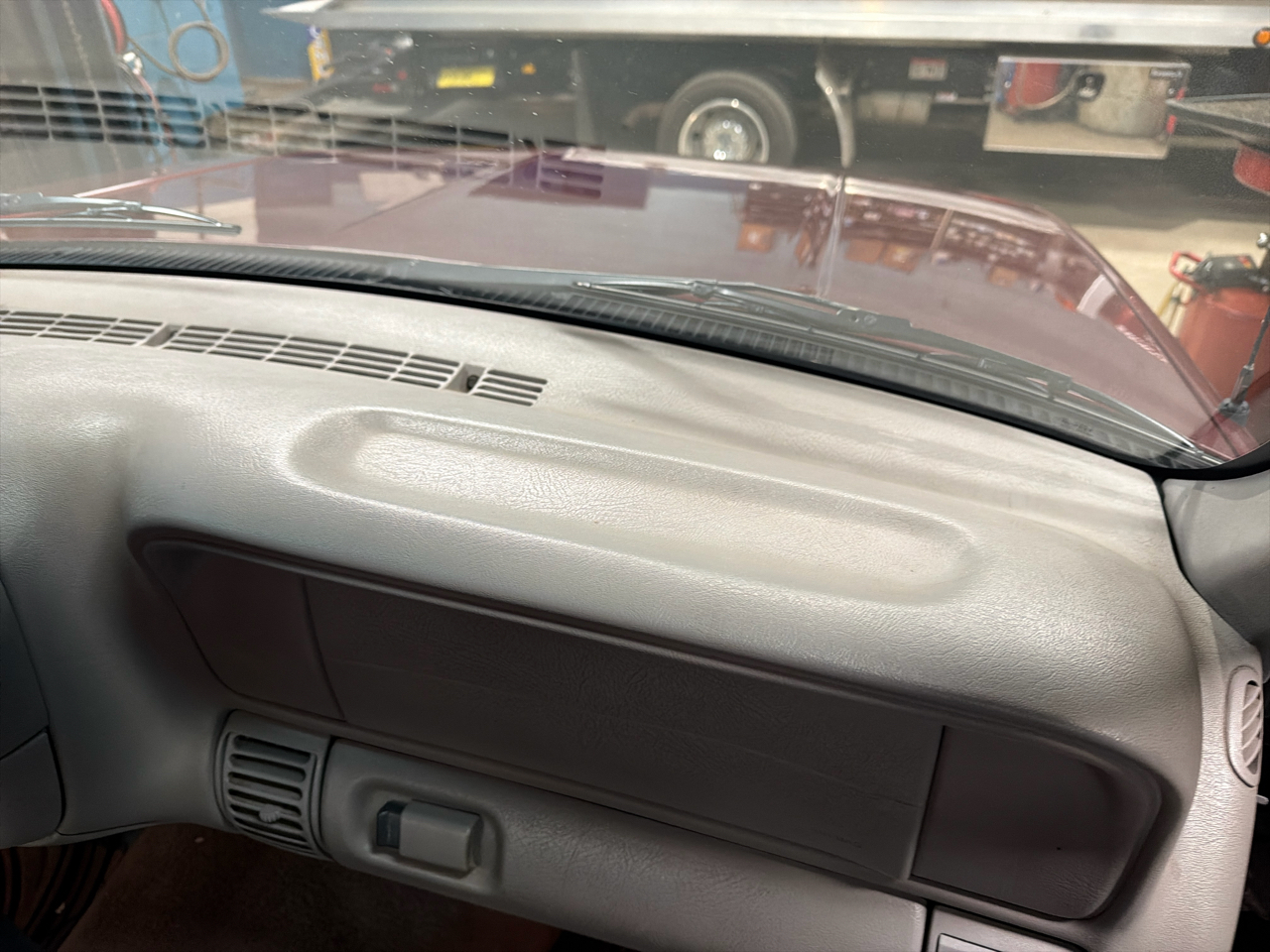 Chevrolet C/K 1500 Reg Cab 117.5" WB 4WD 1997