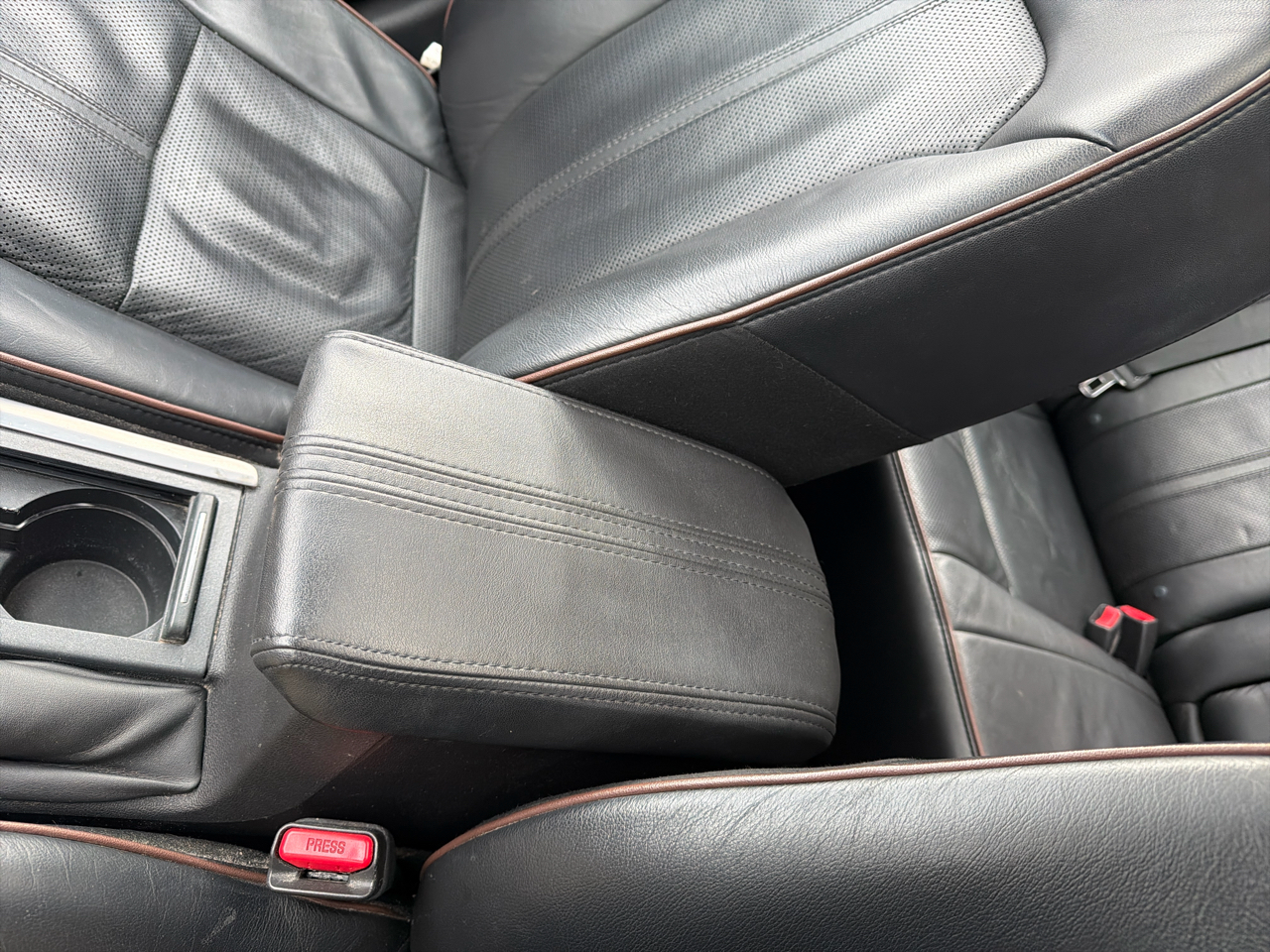 Lincoln MKZ 4dr Sdn FWD 2012