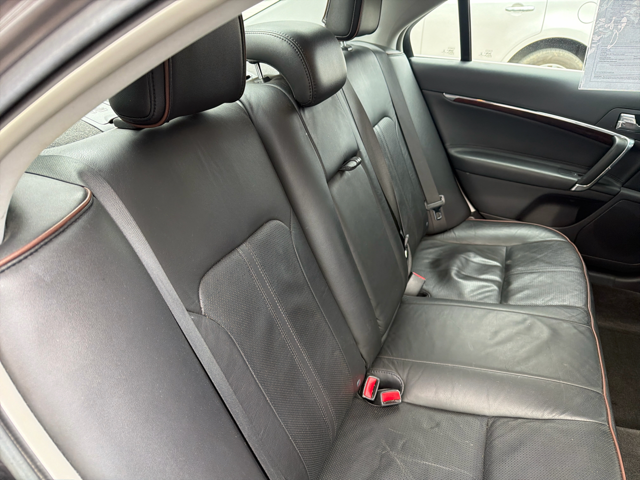 Lincoln MKZ 4dr Sdn FWD 2012