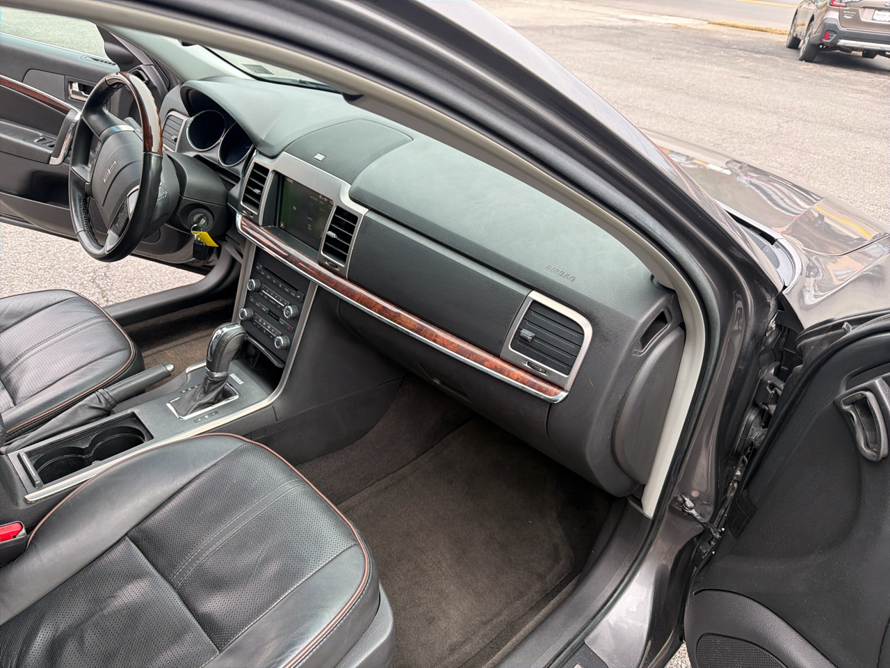 Lincoln MKZ 4dr Sdn FWD 2012