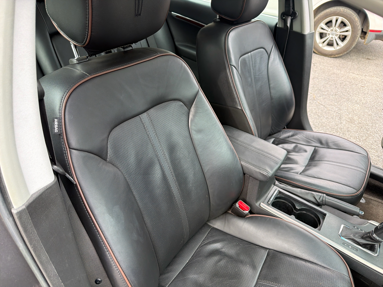 Lincoln MKZ 4dr Sdn FWD 2012