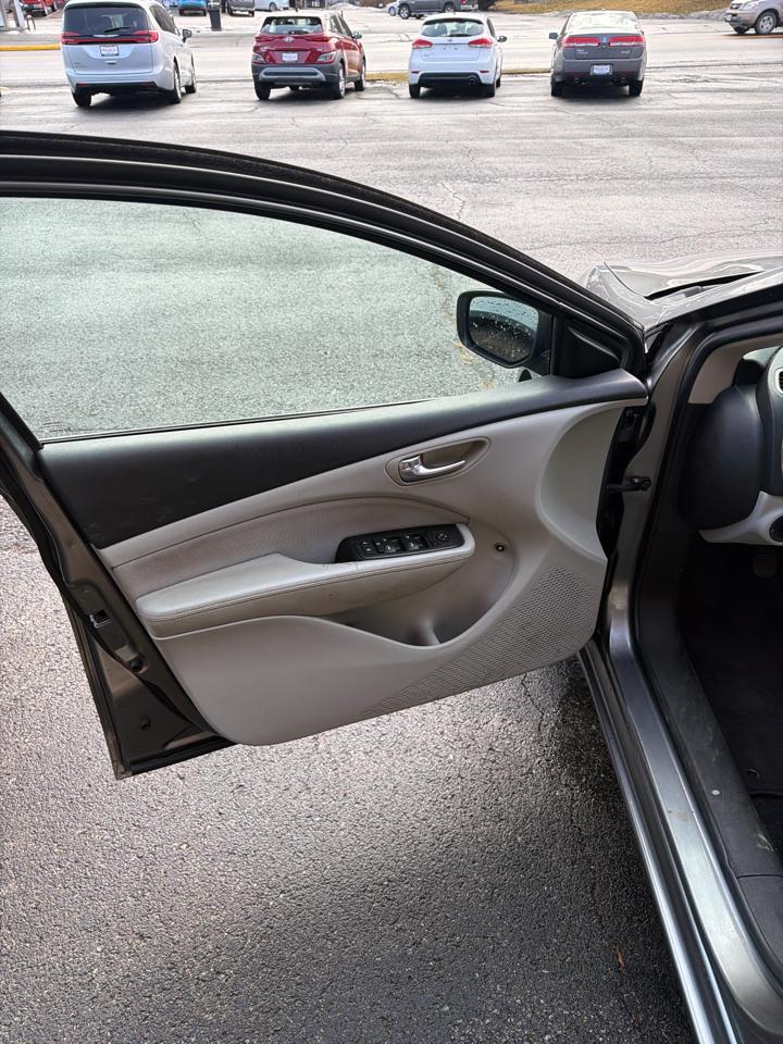 Dodge Dart 4dr Sdn SXT 2013