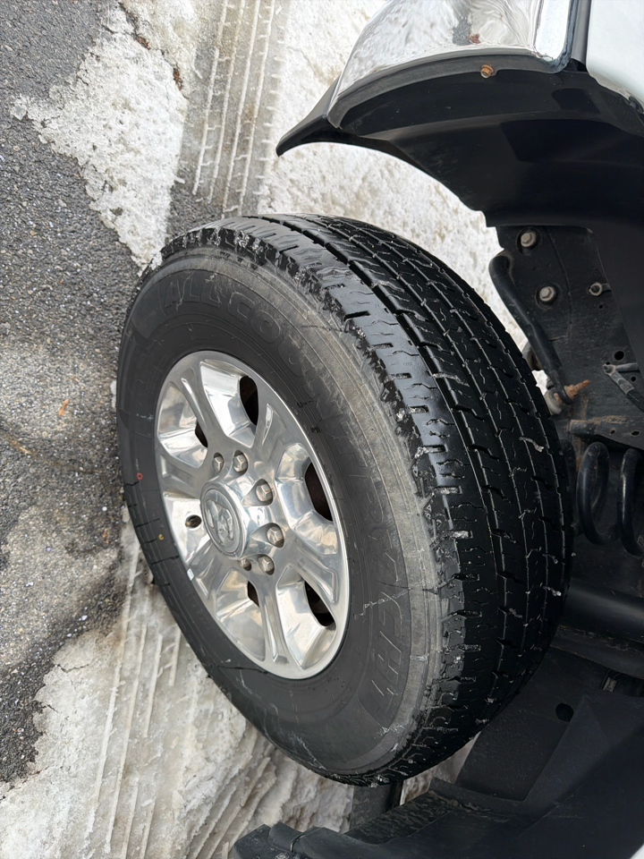 RAM 2500 Big Horn 4x4 Crew Cab 6'4" Box 2024