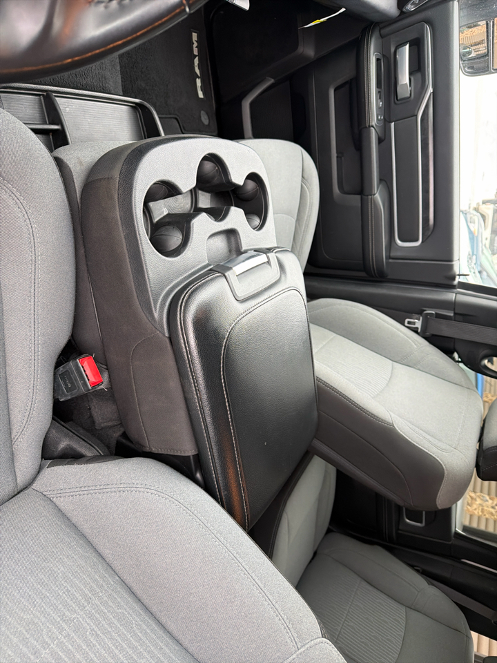 RAM 2500 Big Horn 4x4 Crew Cab 6'4" Box 2024