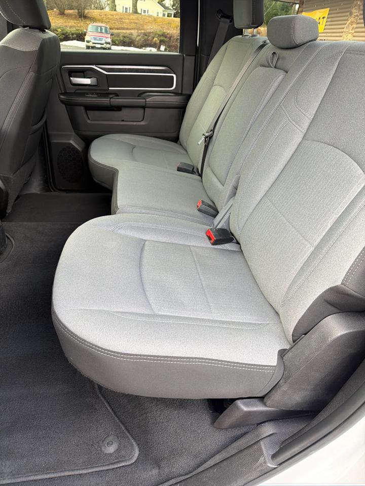 RAM 2500 Big Horn 4x4 Crew Cab 6'4" Box 2024