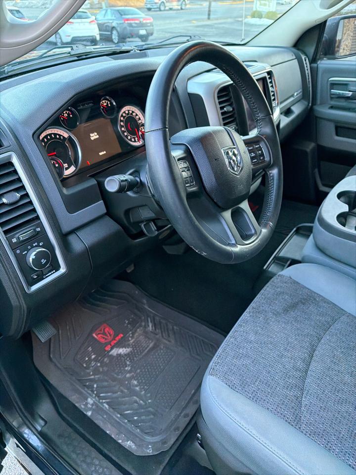 RAM 1500 Classic Big Horn 4x4 Crew Cab 5'7" Box 2019