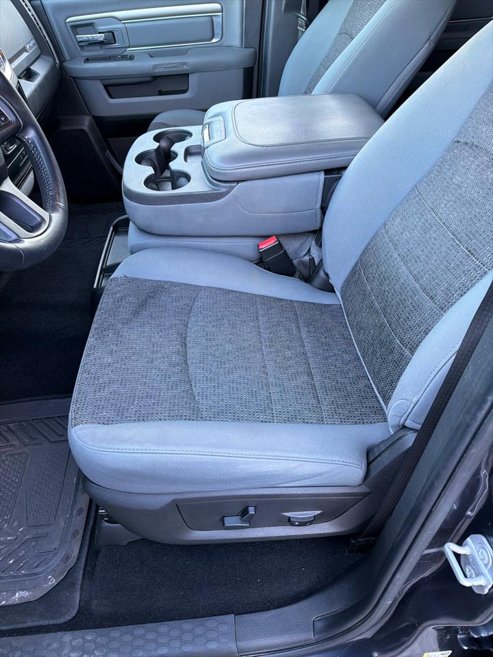 RAM 1500 Classic Big Horn 4x4 Crew Cab 5'7" Box 2019