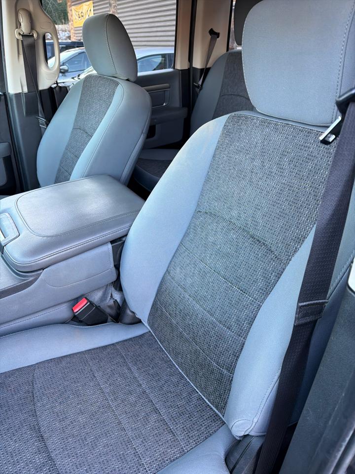 RAM 1500 Classic Big Horn 4x4 Crew Cab 5'7" Box 2019