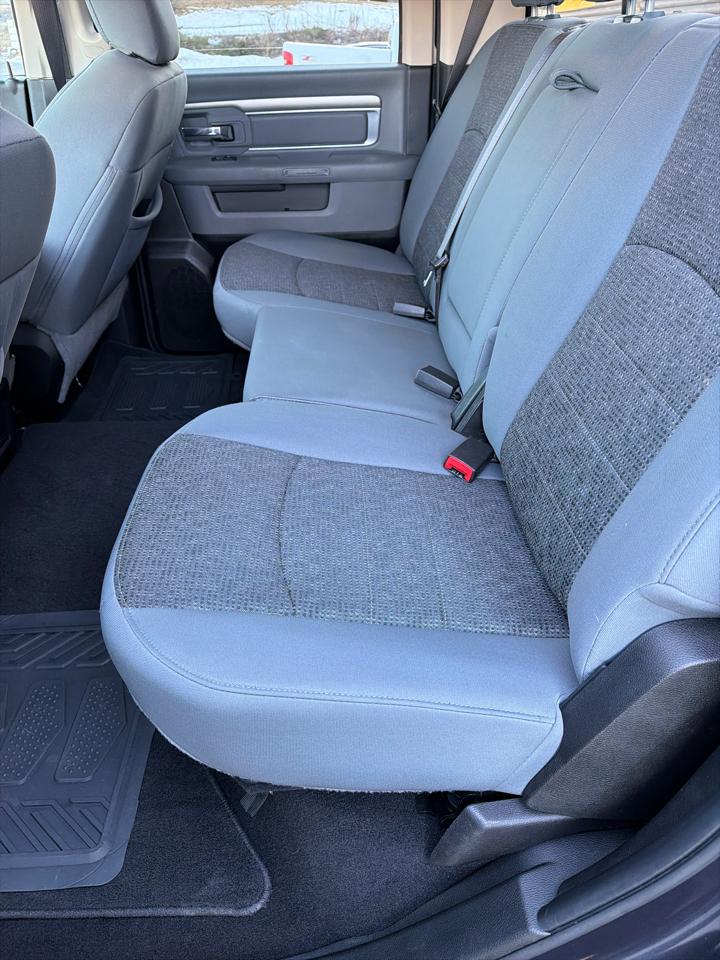 RAM 1500 Classic Big Horn 4x4 Crew Cab 5'7" Box 2019