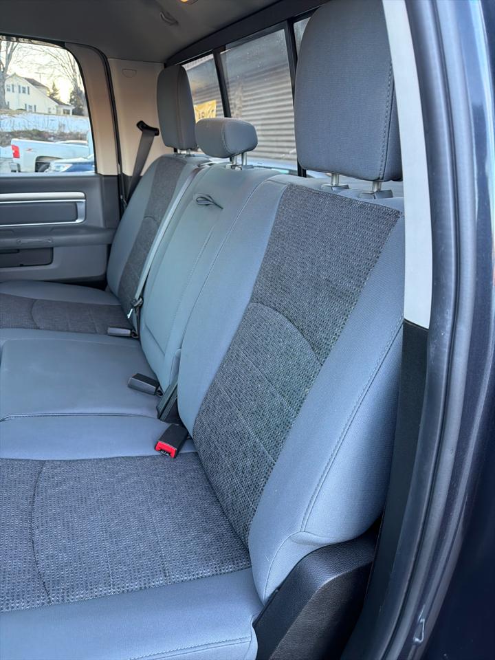 RAM 1500 Classic Big Horn 4x4 Crew Cab 5'7" Box 2019