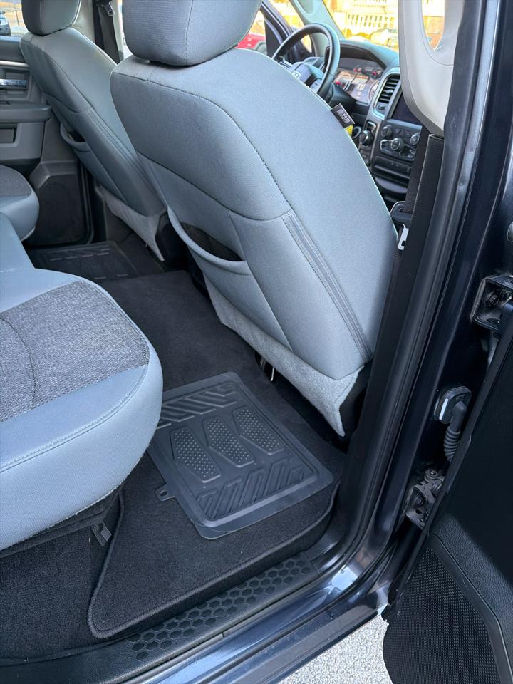 RAM 1500 Classic Big Horn 4x4 Crew Cab 5'7" Box 2019