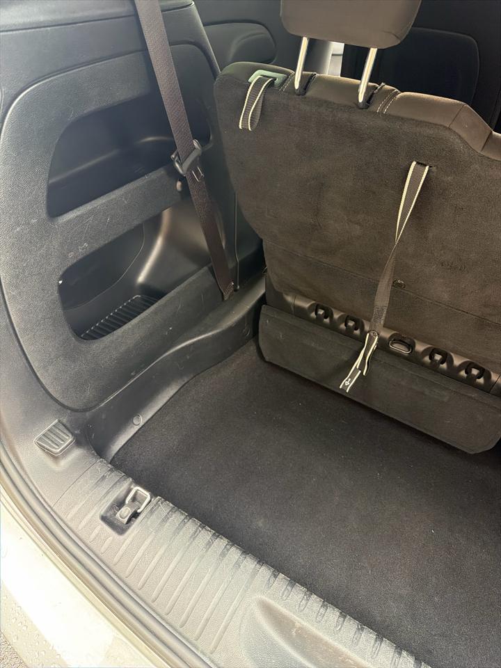 Chrysler Pacifica Touring FWD 2023