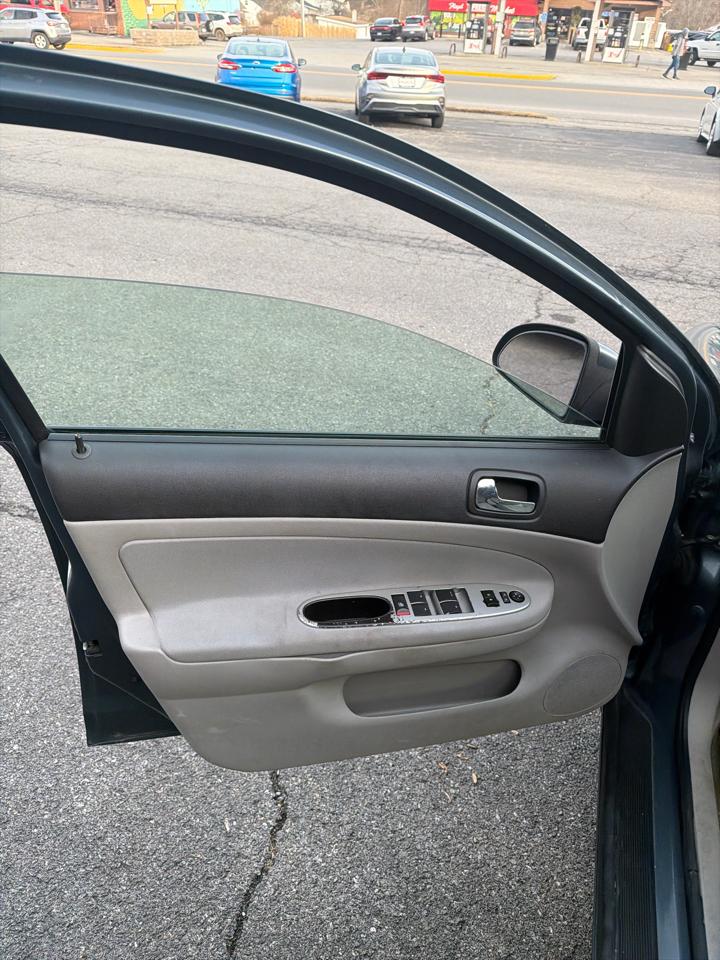 Chevrolet Cobalt 4dr Sdn LT 2006