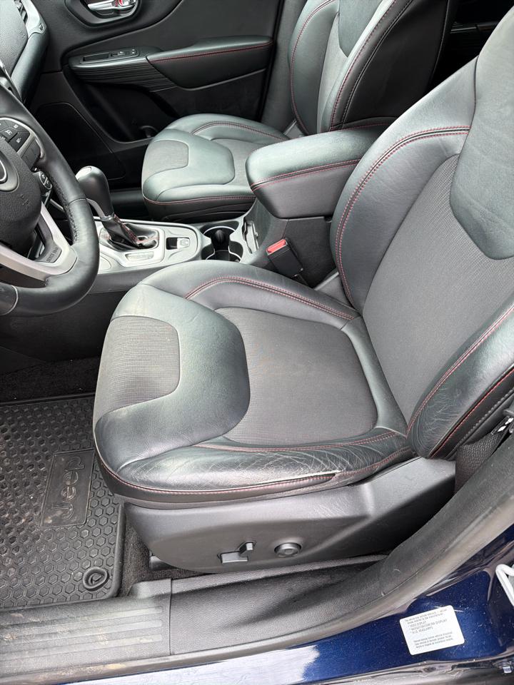 Jeep Cherokee 4WD 4dr Trailhawk 2015