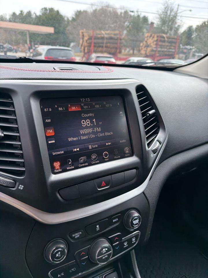 Jeep Cherokee 4WD 4dr Trailhawk 2015