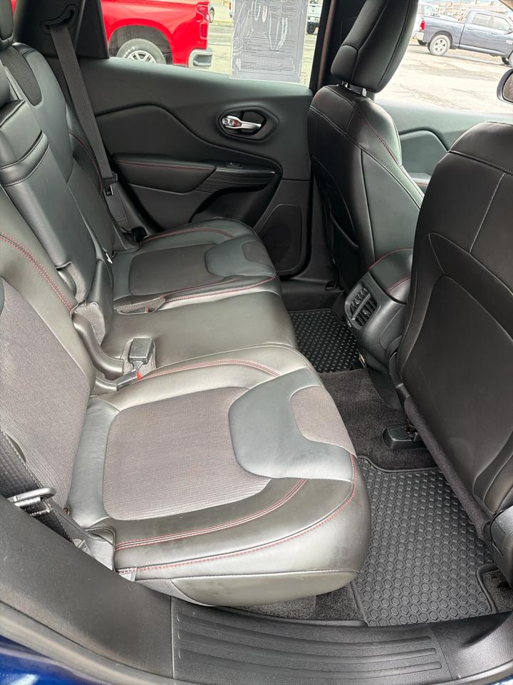 Jeep Cherokee 4WD 4dr Trailhawk 2015