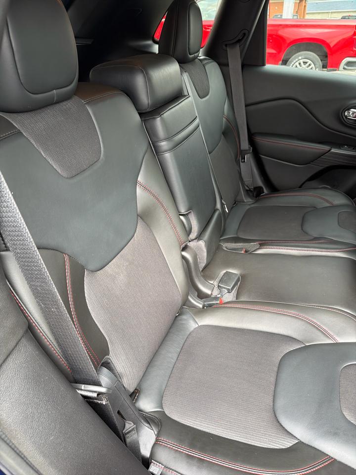 Jeep Cherokee 4WD 4dr Trailhawk 2015