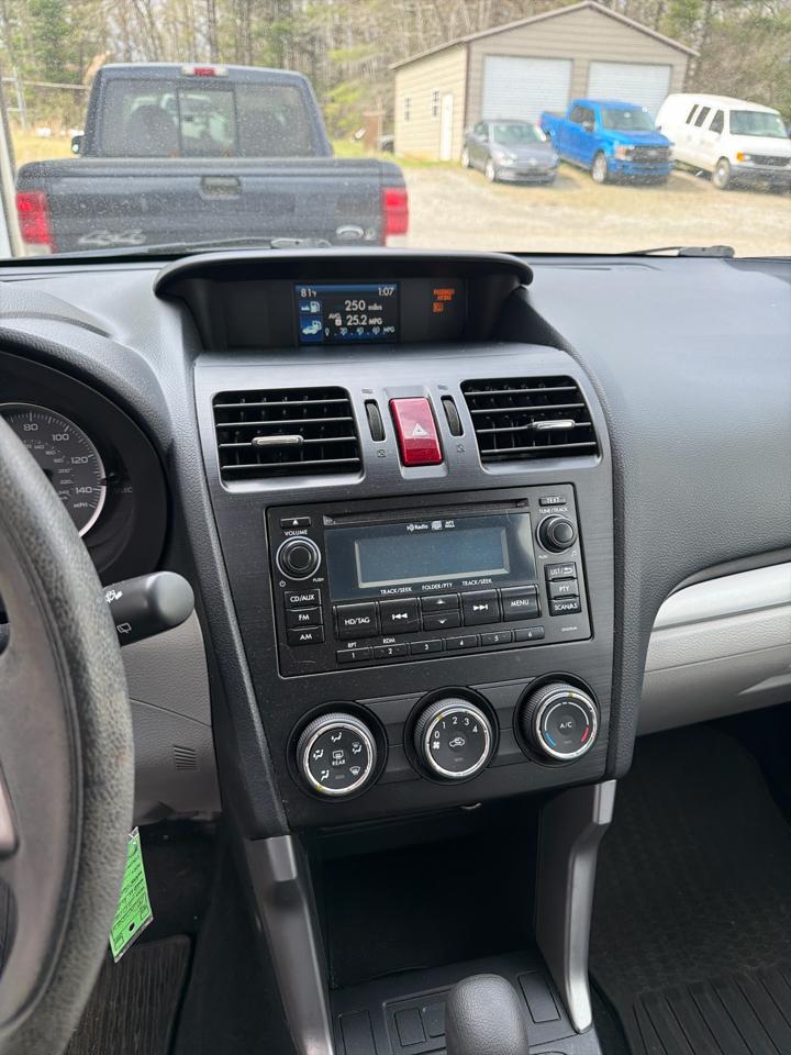 Subaru Forester 4dr CVT 2.5i Premium PZEV 2015