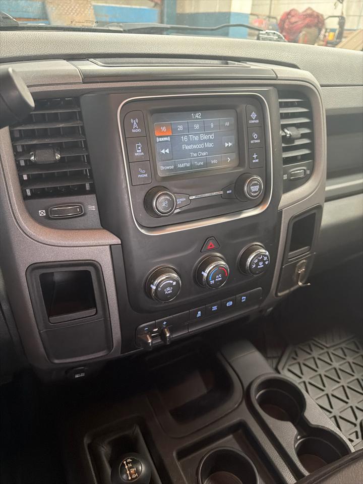 RAM 3500 4WD Crew Cab 169" Tradesman 2015