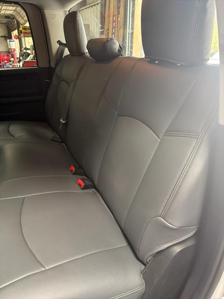 RAM 3500 4WD Crew Cab 169" Tradesman 2015