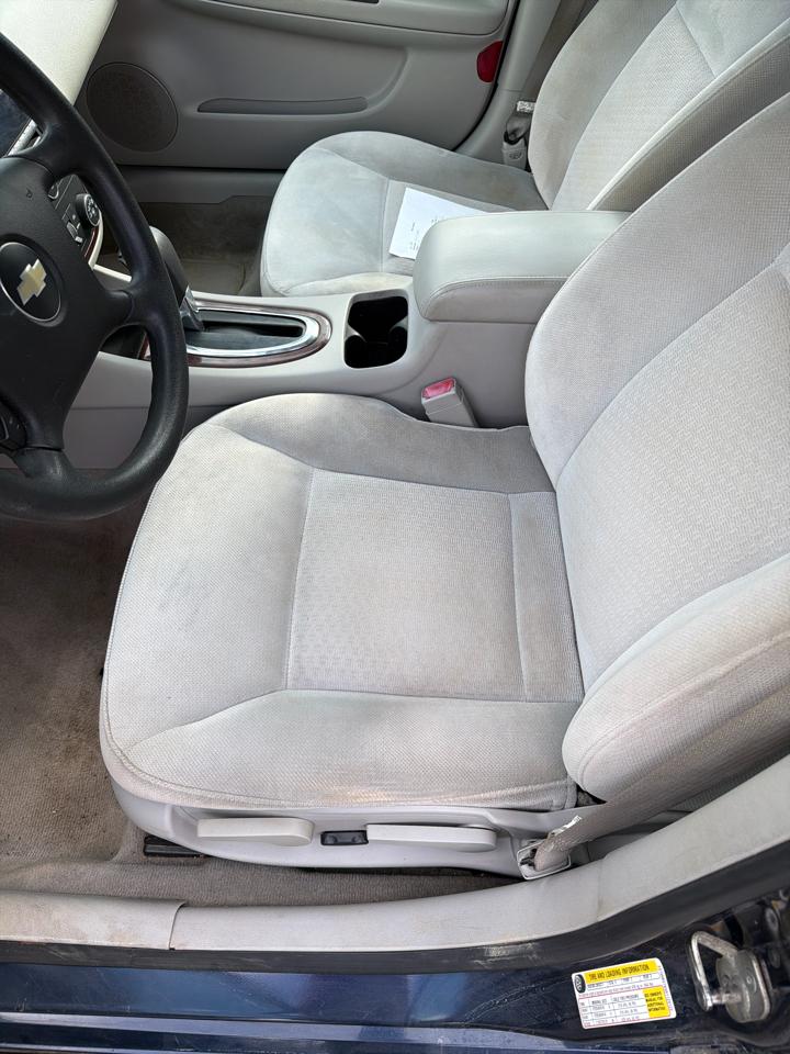 Chevrolet Impala 4dr Sdn LS 2009