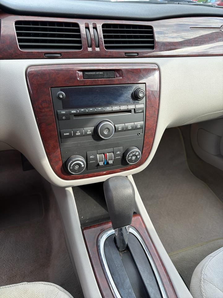 Chevrolet Impala 4dr Sdn LS 2009