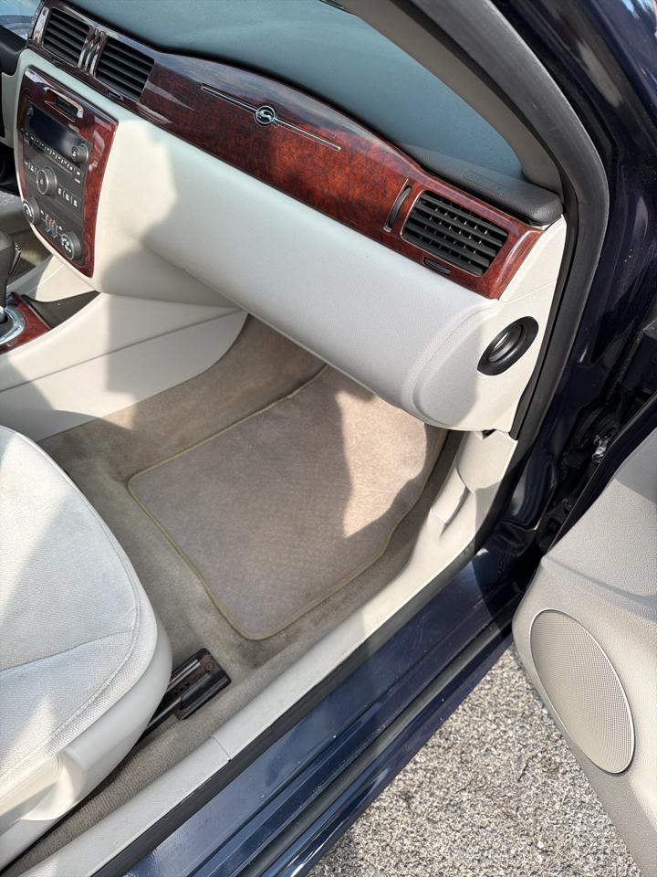 Chevrolet Impala 4dr Sdn LS 2009