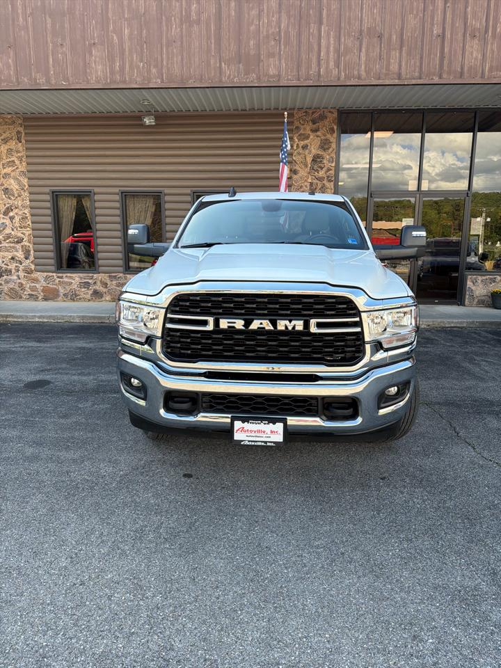 RAM 2500 Big Horn 4x4 Crew Cab 6'4" Box 2024