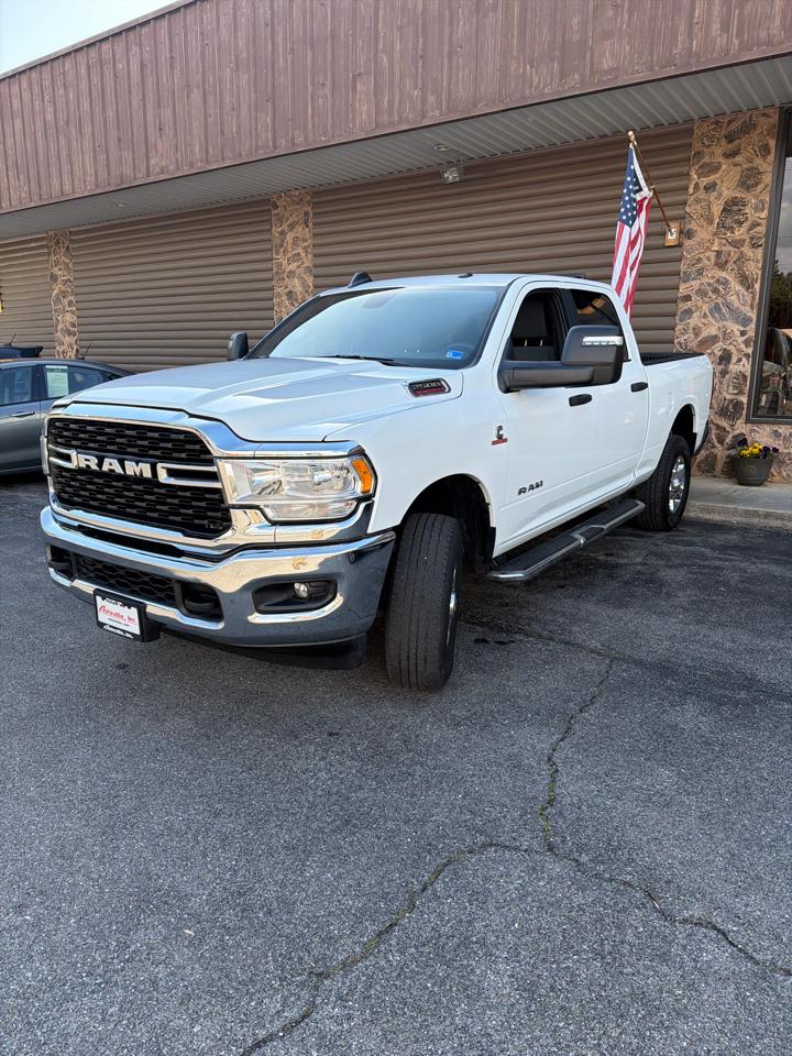 RAM 2500 Big Horn 4x4 Crew Cab 6'4" Box 2024