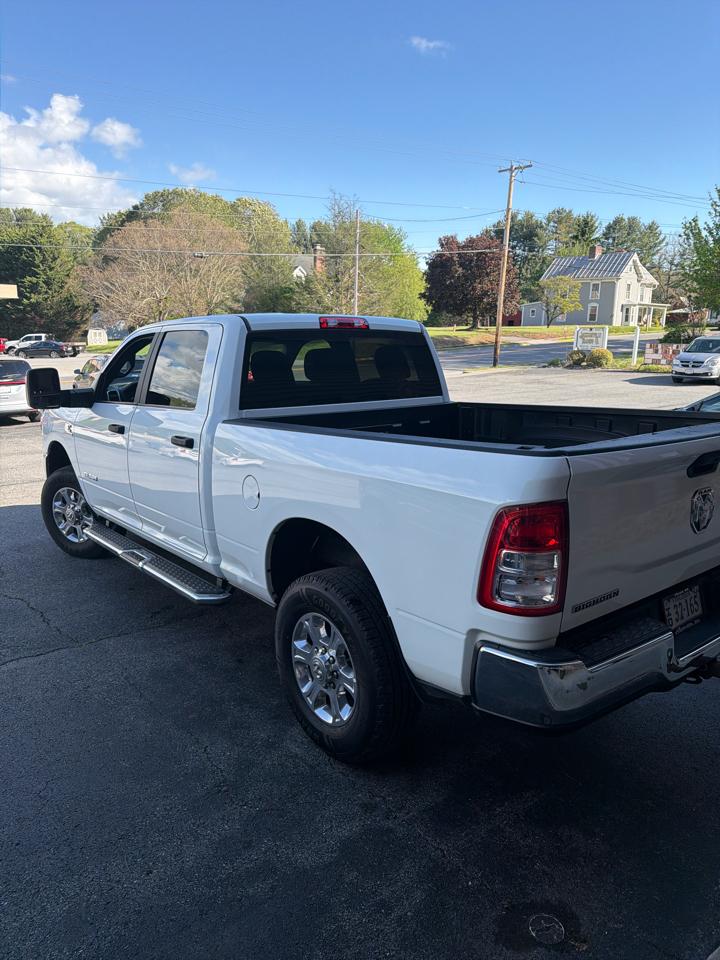 RAM 2500 Big Horn 4x4 Crew Cab 6'4" Box 2024