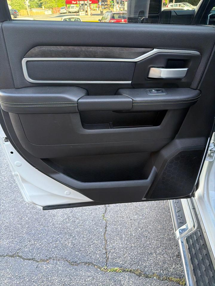 RAM 2500 Big Horn 4x4 Crew Cab 6'4" Box 2024