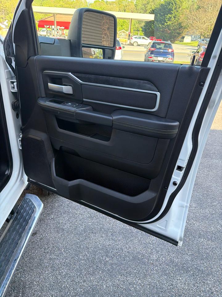 RAM 2500 Big Horn 4x4 Crew Cab 6'4" Box 2024