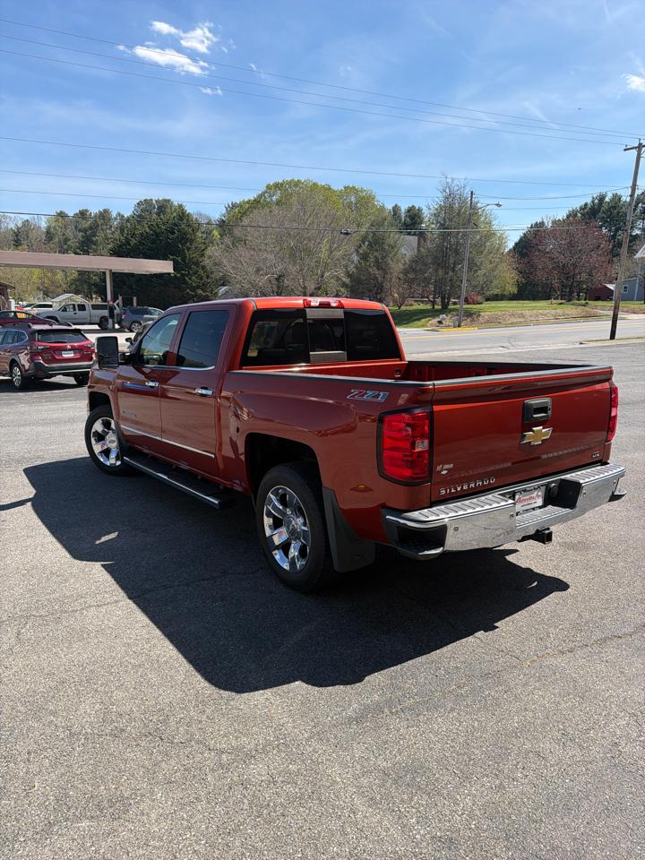 Chevrolet Silverado 1500 4WD Crew Cab 143.5" LTZ w/1LZ 2015