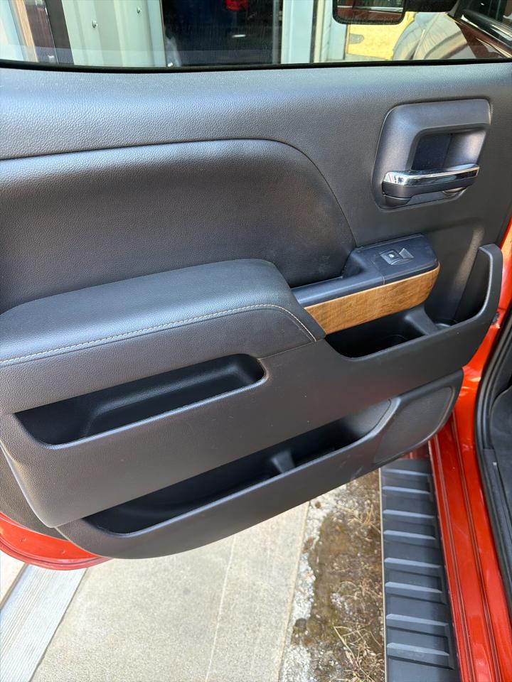 Chevrolet Silverado 1500 4WD Crew Cab 143.5" LTZ w/1LZ 2015